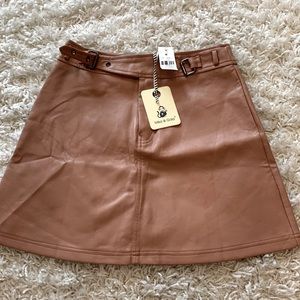 Mika&Gala size 8 Blush faux leather mini skirt